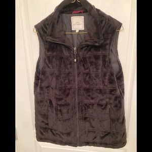 Lady Hathaway Black Faux Fur Polyester Vest with 2 Pockets Size Large.